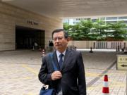 的士司机疑遭警箍颈后瘫痪身亡!医生揭最大可能原因竟是颈椎受损