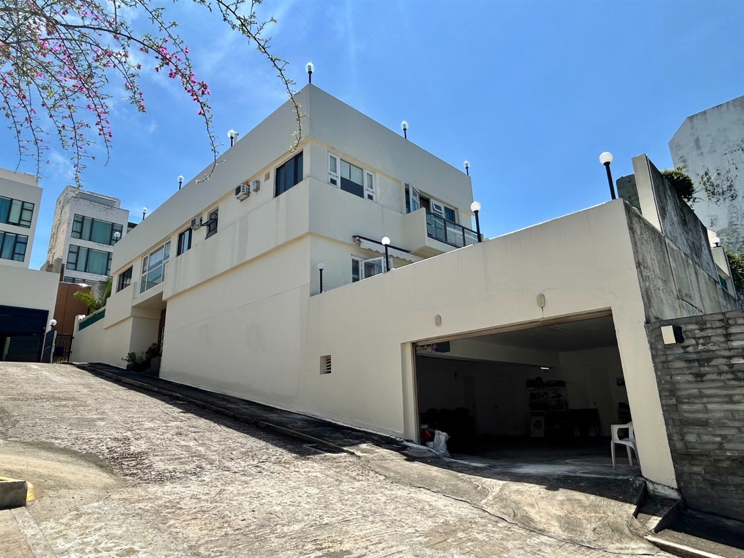 紀惠等2.62億放售南區3豪宅 個別持貨近半世紀