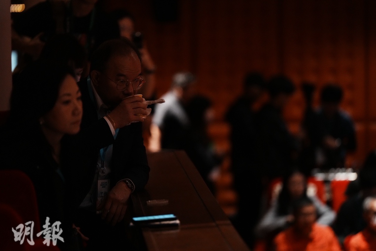 政制及內地事務局長曾國衞亦為選舉論壇座上客。(楊柏賢攝)