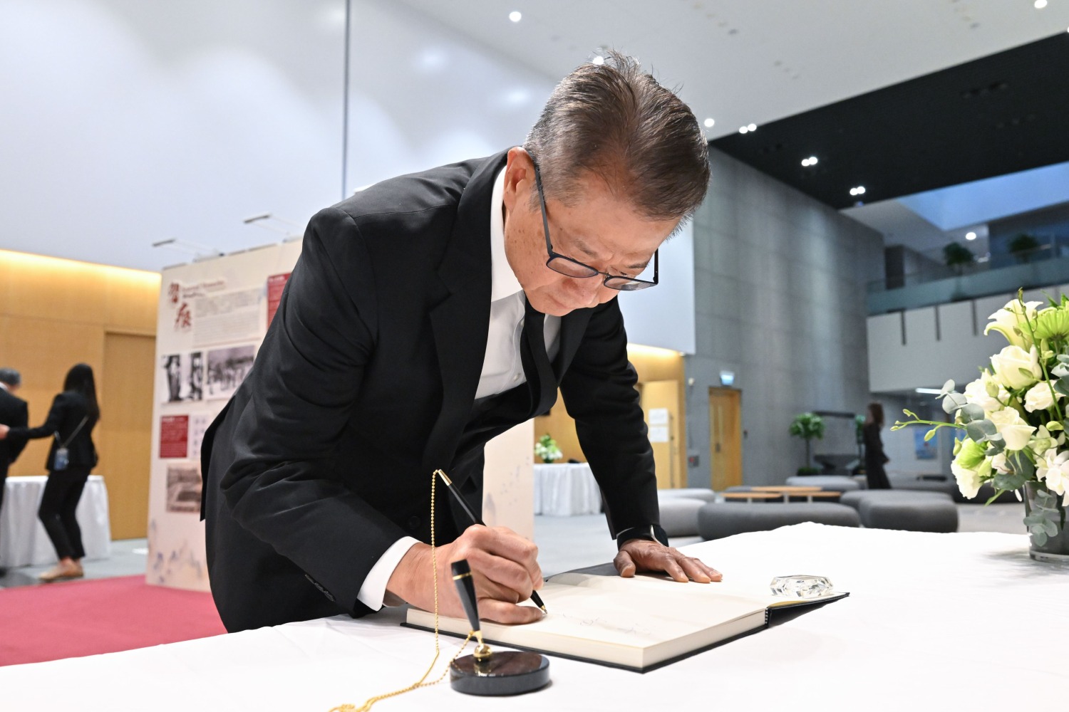 大埔宏福苑五級火｜陳茂波：政府將傾盡全力做好善後工作稱釐清火災發生原因同樣關鍵(13:12) - 20251130 - 即時港聞- 宏福苑大火-