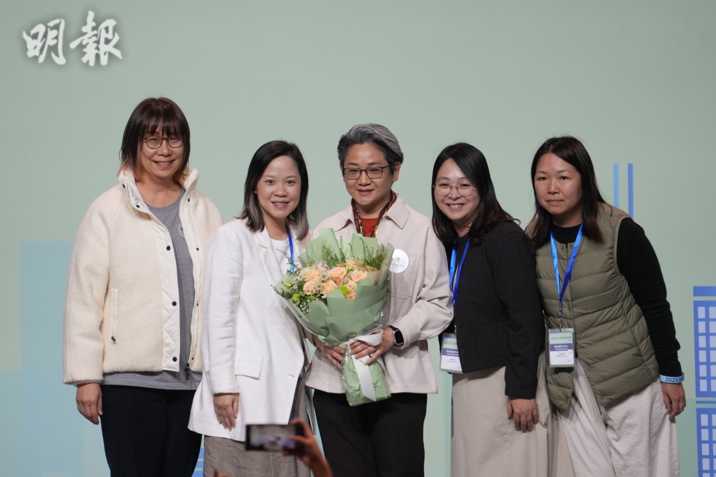 陳文宜(中)於社福界勝出。(廖凱霖攝)