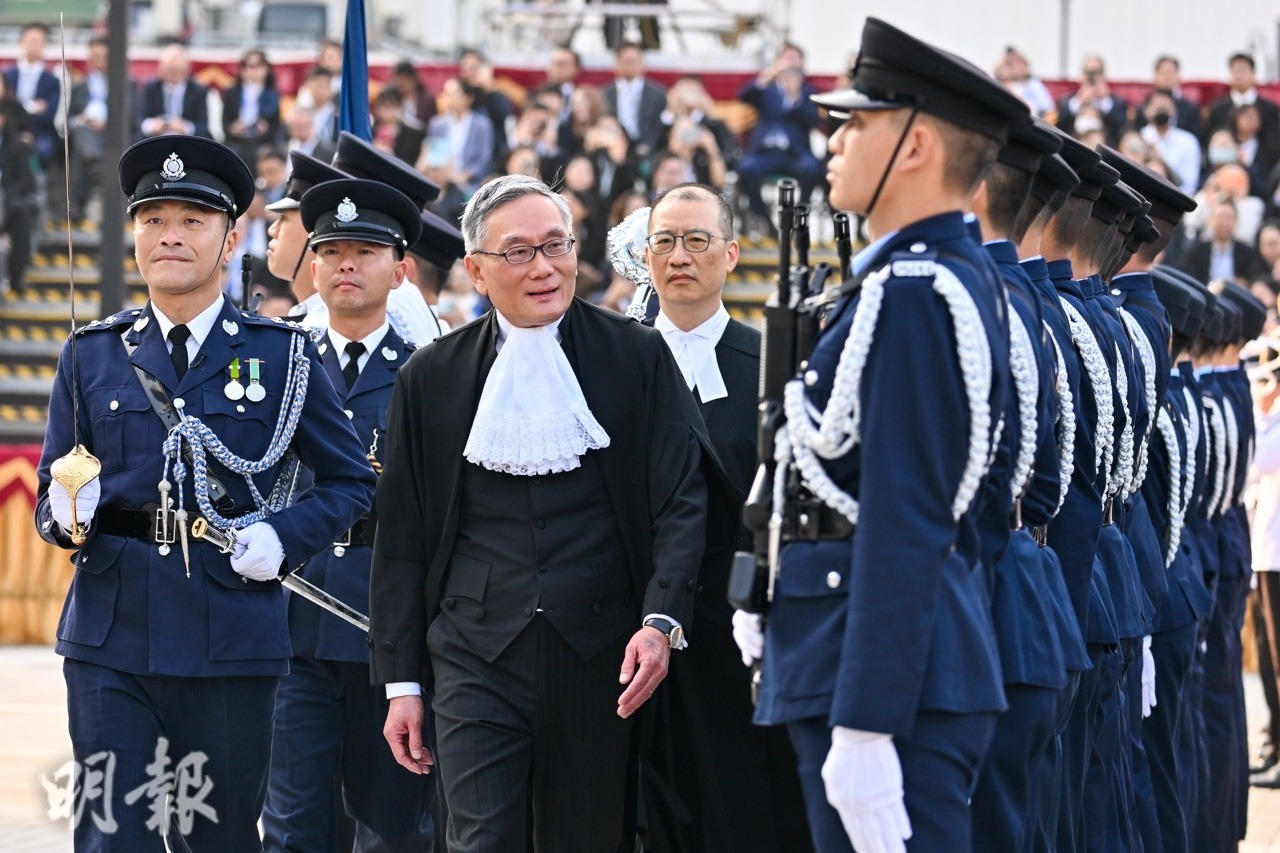 對於有意見有時要求基於各項原因中止某法律程序或提早釋放某被告人，張舉能強調，此類要求規避既定法律程序，且直接衝擊法治的核心。（盧曼盈攝）