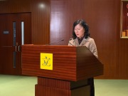 陳美寶重申乘巴士戴安全帶可保安全　當局執法將以勸喻為主　明白市民仍須適應冀「一齊努力」