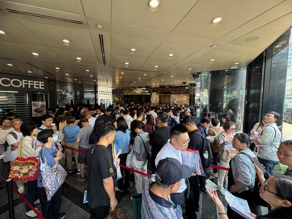 啟德海灣2今價單推售160伙  售樓處大批買家等候