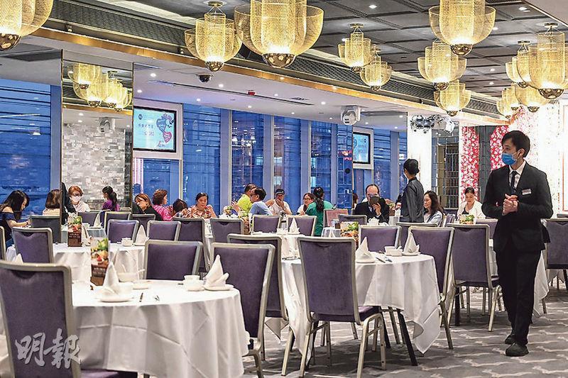 限聚令放寬食肆 美容院 健身中心為復市做好準備 Daily Tips Resources Jump 求職增值 致力為求職者 年輕人提供各行各業 尤其在醫護 社福和教育等的就業和進修資訊
