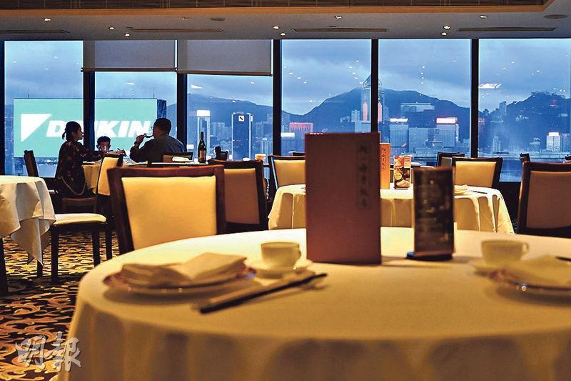 限聚令放寬食肆 美容院 健身中心為復市做好準備 Daily Tips Resources Jump 求職增值 致力為求職者 年輕人提供各行各業 尤其在醫護 社福和教育等的就業和進修資訊