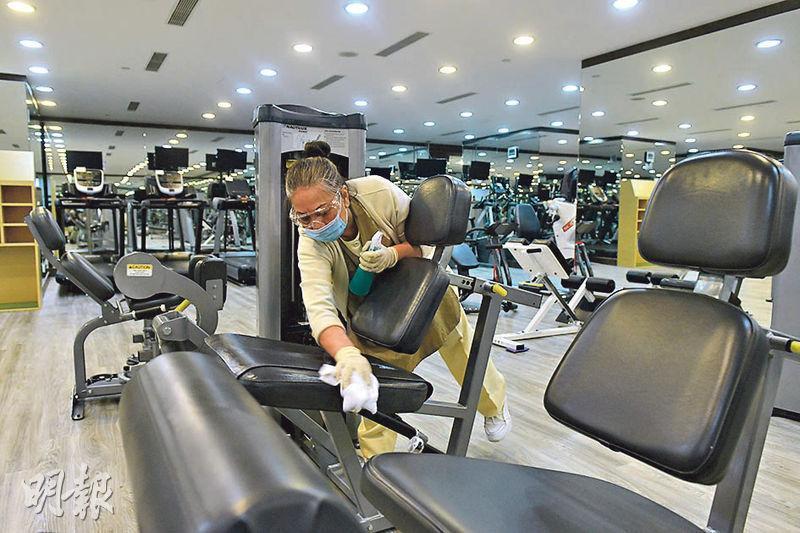 限聚令放寬食肆 美容院 健身中心為復市做好準備 Daily Tips Resources Jump 求職增值 致力為求職者 年輕人提供各行各業 尤其在醫護 社福和教育等的就業和進修資訊
