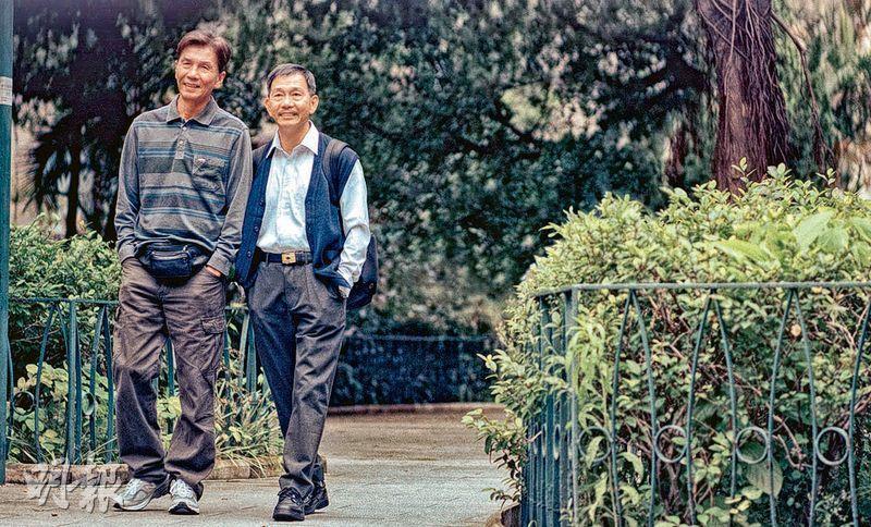 太保（左）與袁富華在電影《叔．叔》中演繹暮年同志情。（劇照）