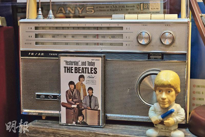 Alan珍藏的The Beatles卡式帶。