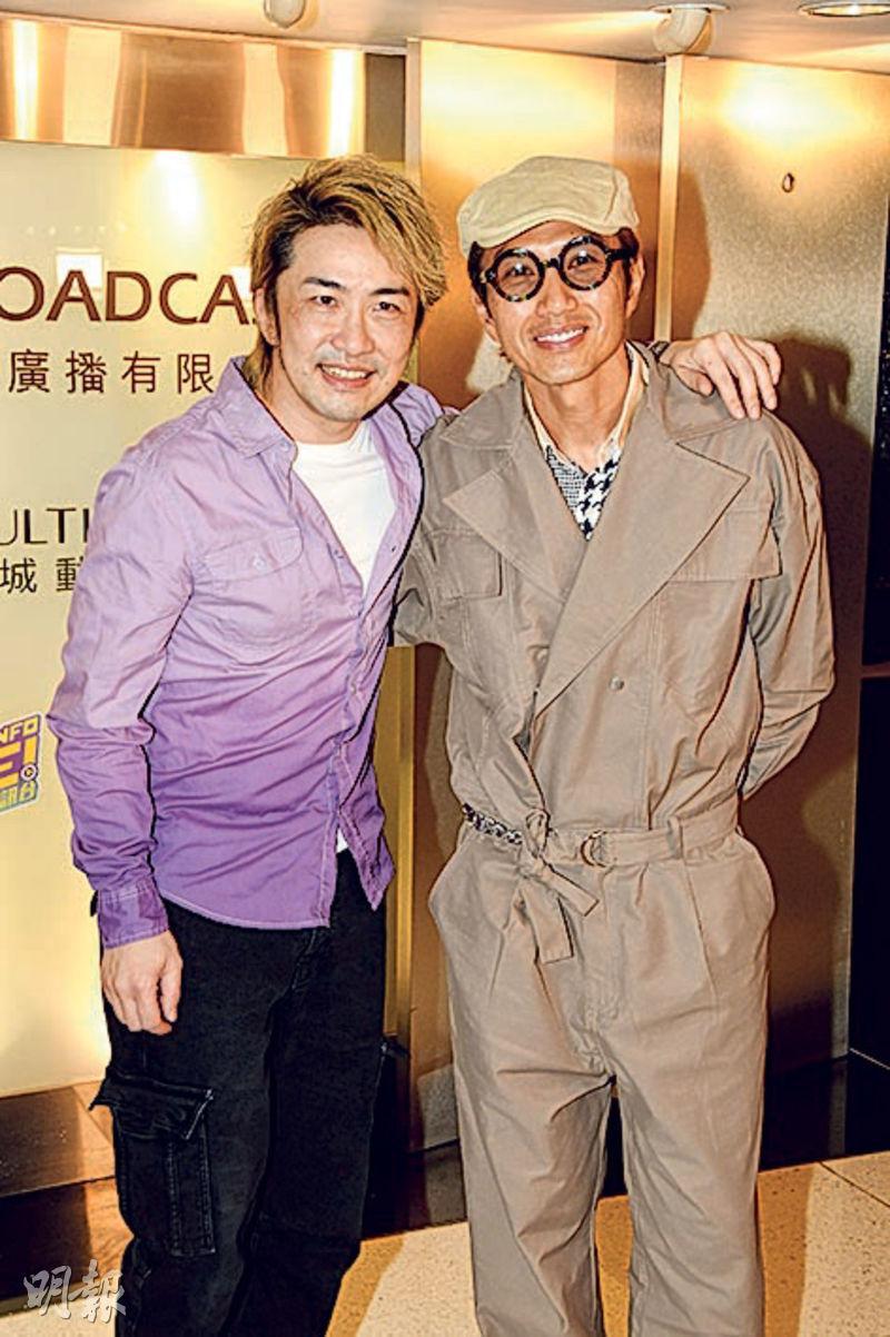 張崇德（左）與胞兄張崇基昨日上新城電台宣傳跨年演唱會。（攝影／記者：林祖傑）