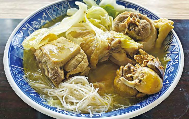 美味麻油雞——麻油雞在台灣很流行，但「台灣女食神」莊月嬌比別人做得格外動人和矜貴，放足薑汁和米酒，還有用上特別有雞味的池上土雞。（作者提供）