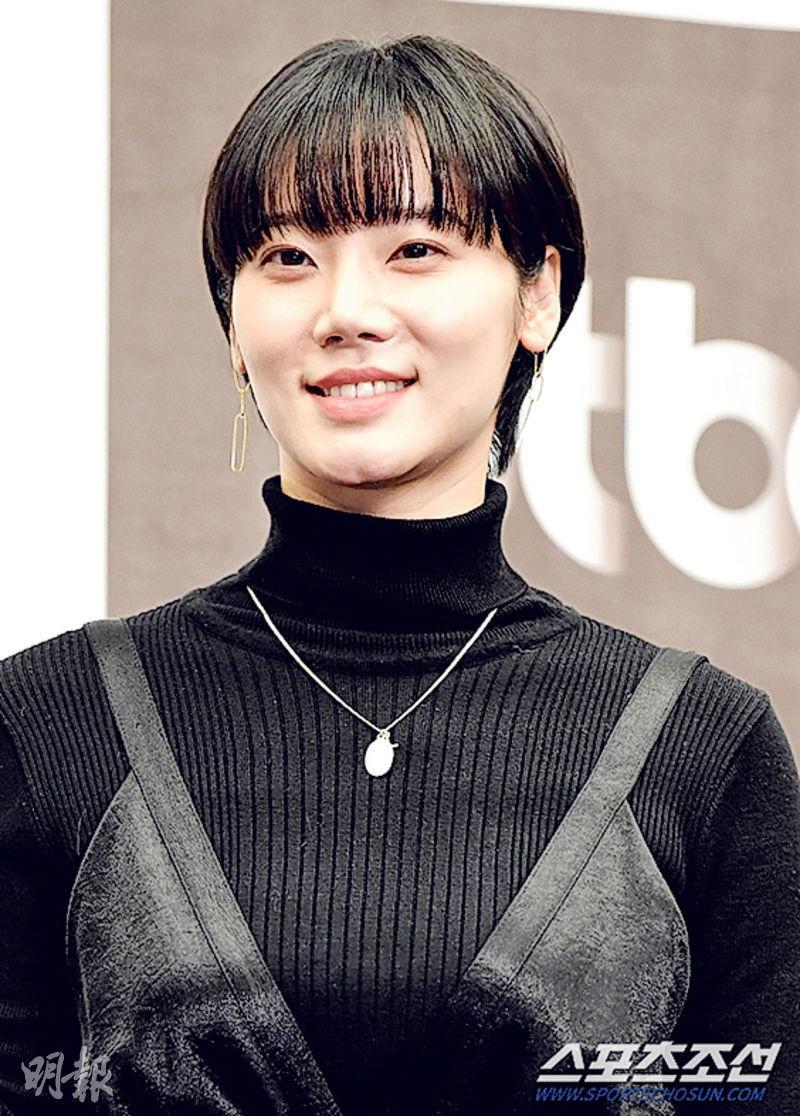 有份演出韓劇《雪降花》的金美秀於昨日離世。