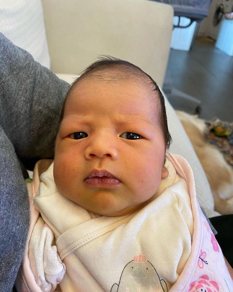 洪永城、梁諾妍的初生女兒Amber已半個月大。（洪永城Instagram圖片）