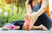 足底筋膜常發炎 留疤鈣化易撕裂