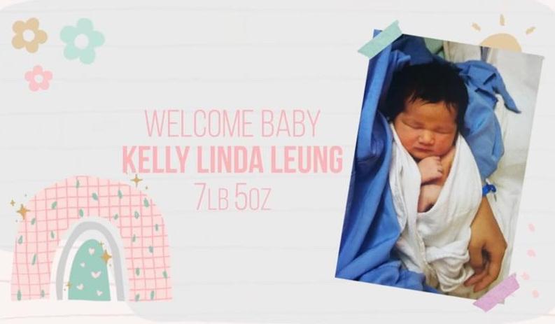 鍾嘉欣分享大女Kelly初出生時的照片。（YouTube片段截圖）