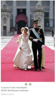 2004年5月，萊蒂西亞（左）與西班牙王儲費利佩（右，現為國王）結婚。（www.casareal.es網站截圖）