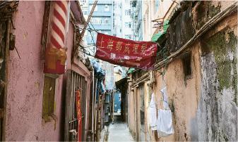 後巷的上海理髮店，清拆前有不少人到訪拍照。（受訪者提供）