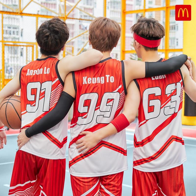 「63」、「91」及「99」分別是Edan、Anson Lo及姜濤當年參加《全民造星》時的號碼。（McDonald's facebook圖片）