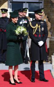 英國劍橋公爵伉儷威廉王子（前排右）和凱特（前排左）（法新社）
