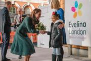 2018年12月11日，威廉王子與凱特到倫敦的Evelina London兒童醫院進行探訪。（Kensington Royal Twitter圖片）
