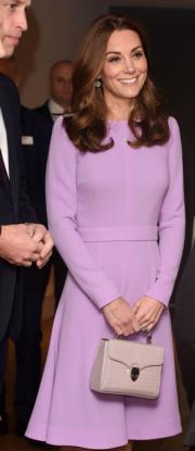 2018年10月9日，凱特穿着Emilia Wickstead連身裙 。（法新社）