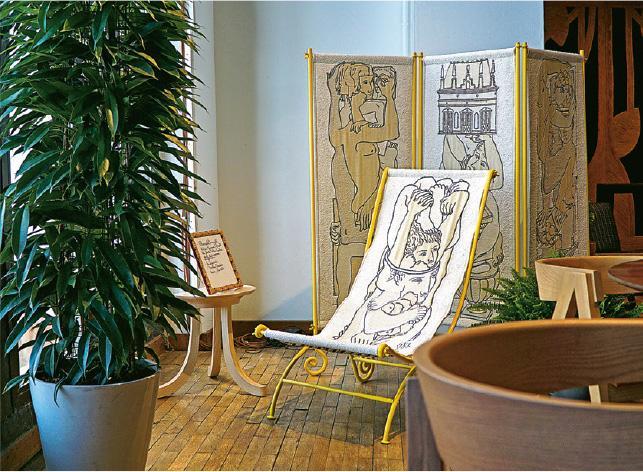 親身體驗--Tapiwa Matsinde策展的The Artisan, A Crafted Tea Room部分，讓人親身體驗和試用工藝家品。（Dawn Hung攝）