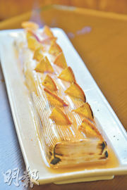 自助餐「燒山」表演 啖啖柚橙香