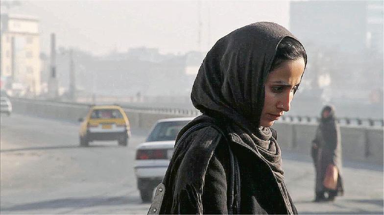 《同境相憐》--紀錄片《同境相憐》以阿富汗少女Khatera（圖）為主角，自小被父親強姦虐待，甚至因姦成孕並誕下兩名孩子，多年來報警亦無法將父親繩之於法，唯有上電視申訴。（主辦單位提供）