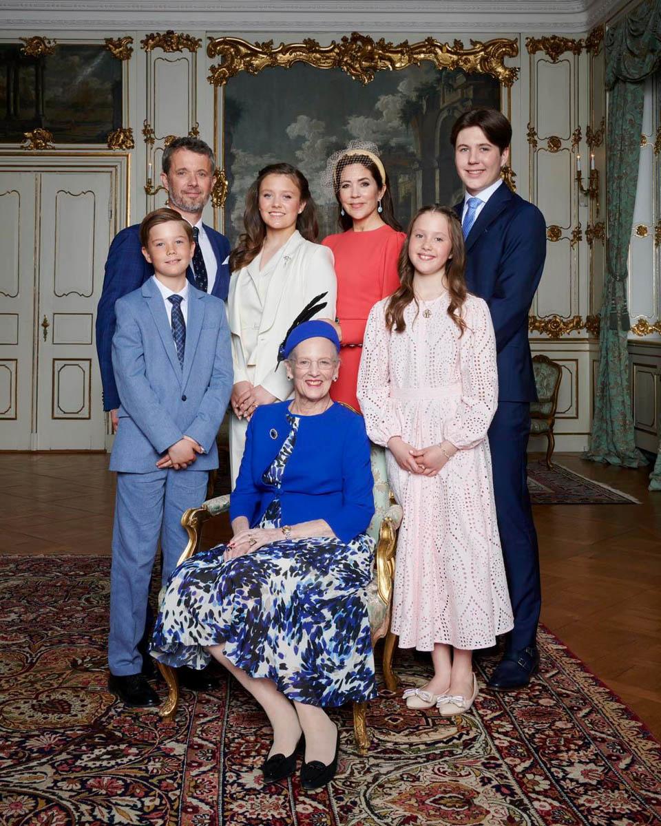 丹麥女王與王儲弗雷德里克一家六口（Det danske kongehus facebook圖片）