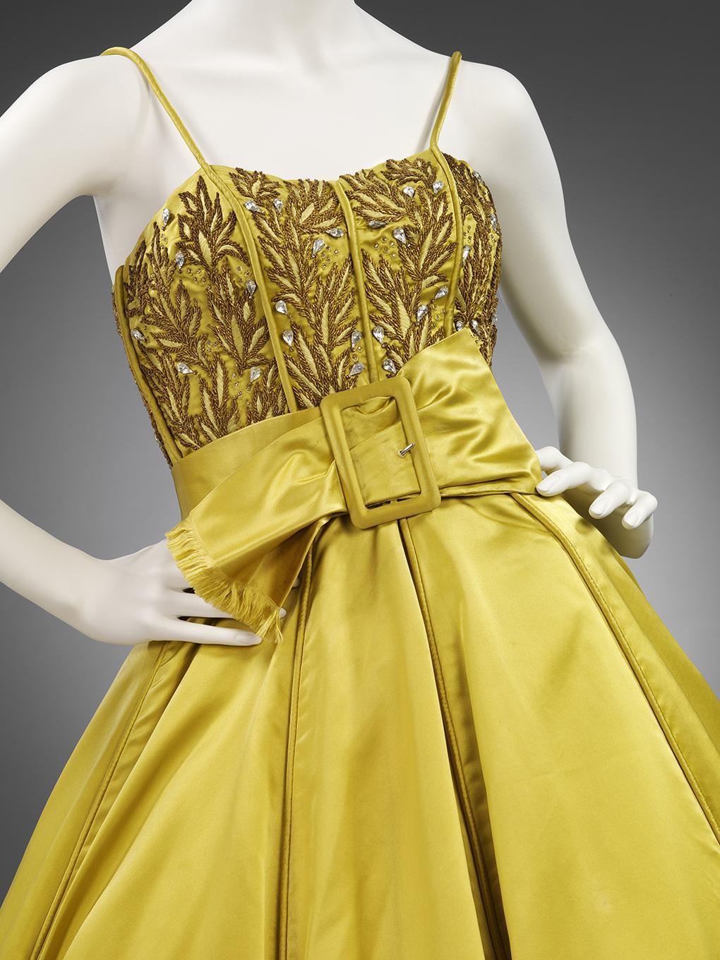 1960年晚禮服，Owen Hyde Clark for Worth London設計，英國倫敦，由Mrs. Roy Hudson提供，©Owen Hyde Clark for Worth London提供（圖片由V&A博物館提供）