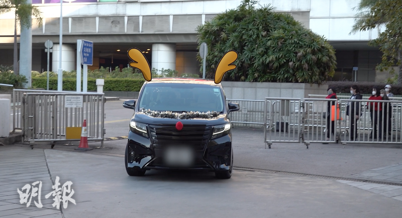 陳奕迅坐聖誕鹿車返紅館。（大會提供）