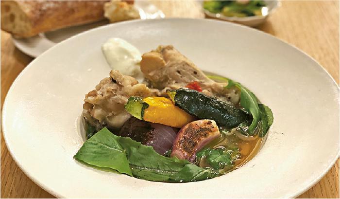 野菜湯--OyOy的野菜湯，蔬菜會隨季節轉變。（1300日圓／約76.5港元）（Joyce攝）