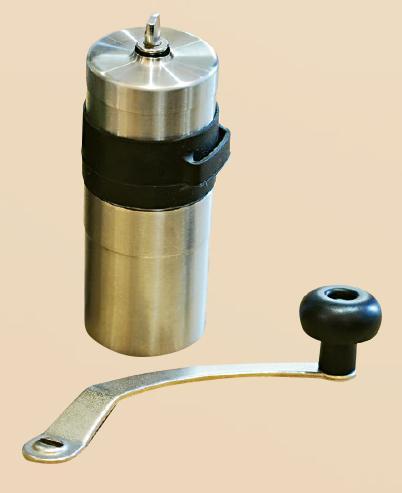 研磨工具--日本Porlex咖啡研磨器適用於研磨咖啡粉作手冲咖啡。（$540，咖啡事多）（黃志東攝）