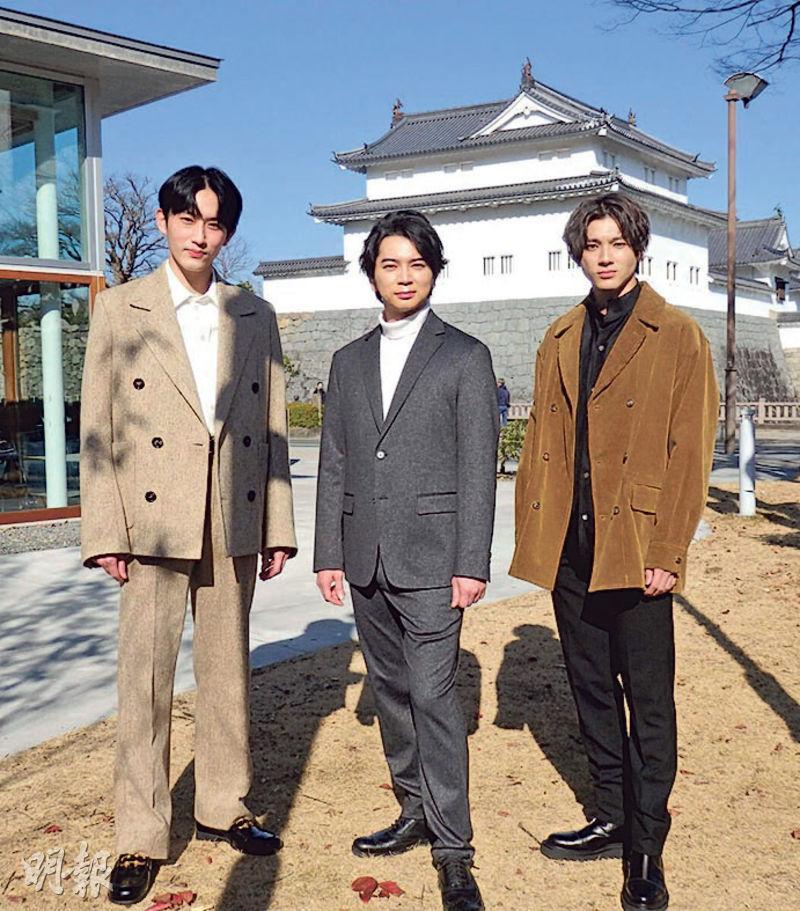 杉野遙亮（左起）、松本潤及山田裕貴現身靜岡巿宣傳《怎麼辦家康》。