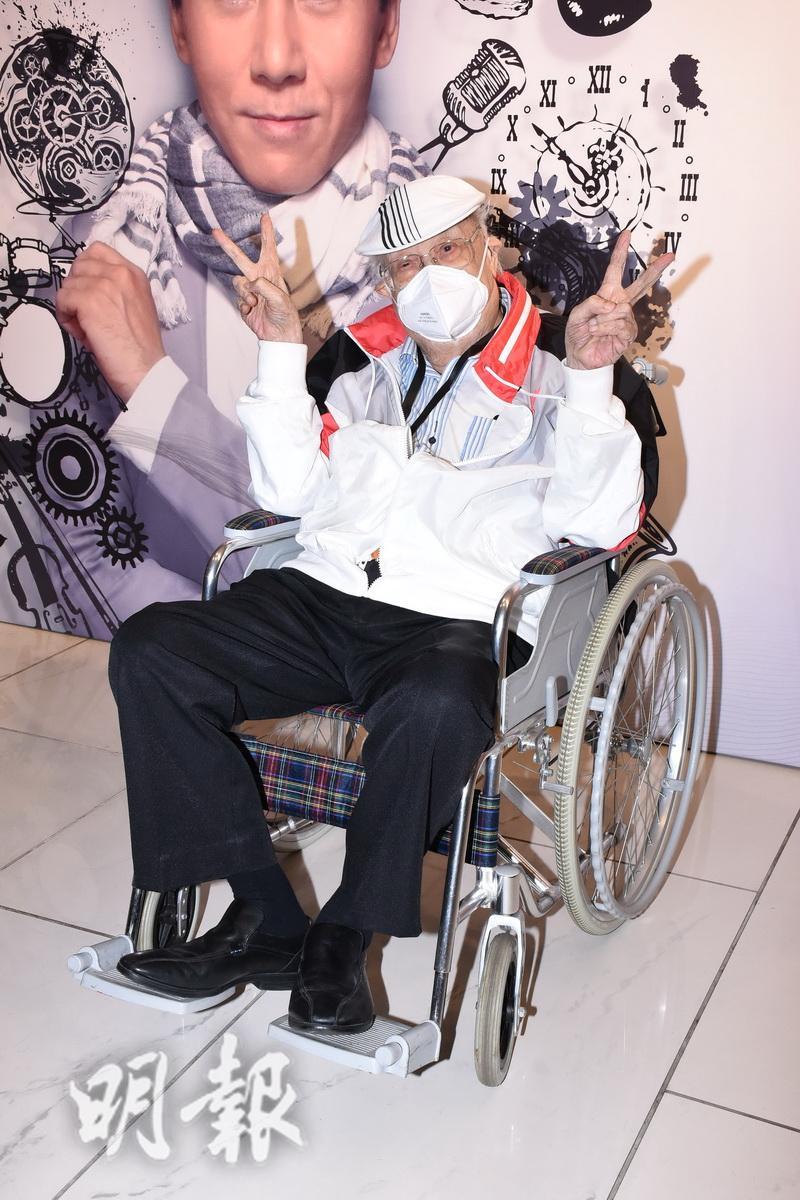 去年9月，Uncle Ray坐輪椅現身看黃凱芹的紅館演唱會。（資料圖片）