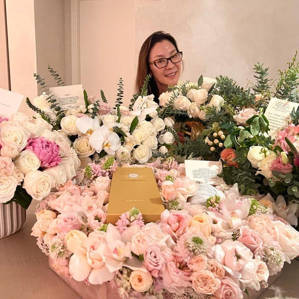 楊紫瓊表示贏得金球獎影后後，收到很多禮物及鮮花。（網上圖片）