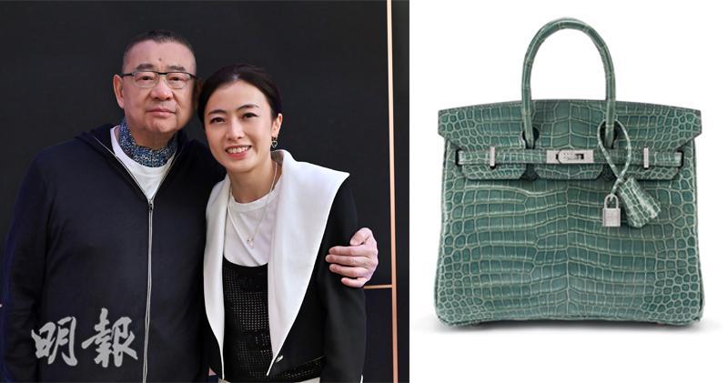 劉鑾雄是世界級的愛馬仕收藏家，與太太甘比至少珍藏著逾1000個Hermès手袋 ; （右圖）編號126的鑽石白金扣灣鱷皮手袋，成交價152.4萬港元。（資料圖片  /網上圖片/明報製圖）