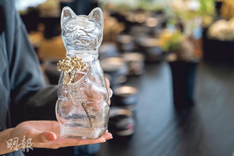 德國製的貓花瓶（$990，SUNSI.CO）（林靄怡攝）