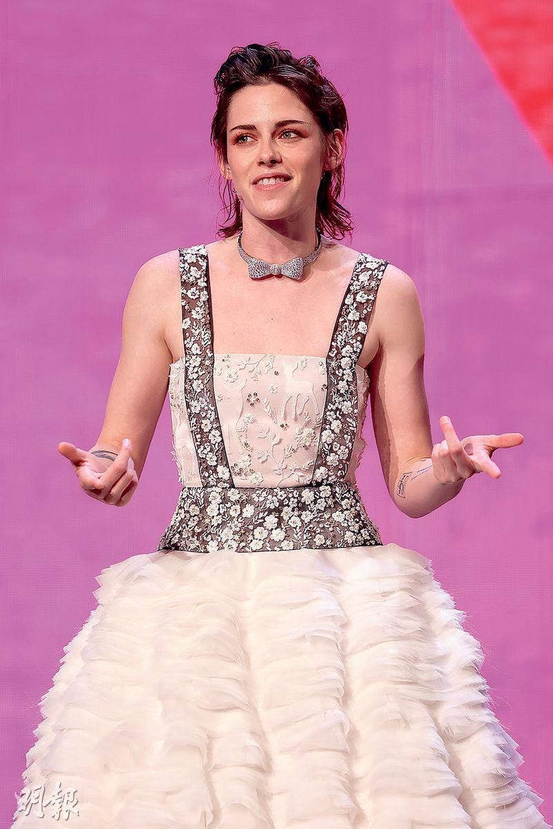 評審團主席姬絲汀史超域年僅32歲，童星出身的她曾演《吸血新世紀》系列，並以《史賓沙》戴妃一角提名奧斯卡最佳女主角。（Getty Images）