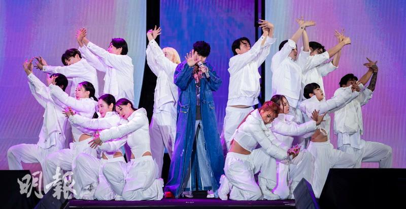 林俊傑闊別香港樂迷5年，在台上演繹41首金曲。（大會提供）