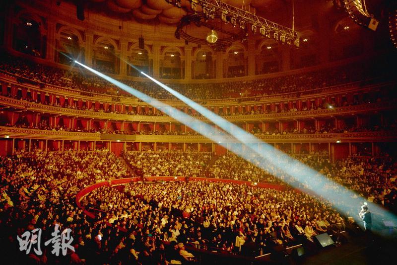 張敬軒在英國倫敦逾百年歷史的Royal Albert Hall舉行演唱會。（大會提供）