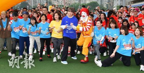 姜濤今日以大使身分出席《麥當勞兒童愛心馬拉松2023》起步禮。（劉永銳攝）