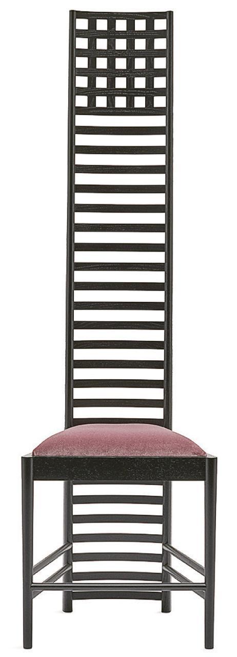 如天梯般椅子--Hill House Chair, 1902，陳百強於其1988年的《神仙也移民》音樂專輯封面便是坐在這張他自己很喜歡的名椅上。這是蘇格蘭建築師兼設計師Charles Rennie Mackintosh於1902年的設計作品，Charles當年獲委託於Helensburgh建築一幢住宅，椅子便是由此誕生並簡單直接以建築項目Hill House命名。他以極簡幾何線條作為設計語言，高窄拉長的椅背尤為注目，頂部飾以嚴謹的正方格而下方的橫線如天梯般一直延伸到地面，窄小梯形的天鵝絨坐墊讓椅子看起來更為纖巧，椅背自此成為他的獨特標記。$26,800（連卡佛提供）