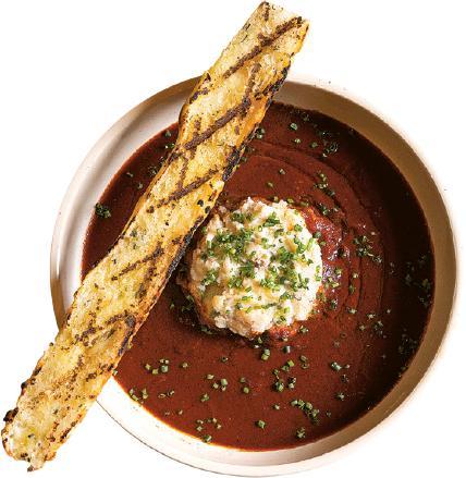 Spanner Crab--傳統的北非魚湯，以大量番茄和香料煮成，酸香鮮美。為了進一步提升美味，特地加入貴妃蟹，鮮甜的蟹肉，令湯頭味道更香濃，令人胃口大開。（$220）（餐廳提供）