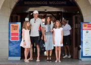 2018年8月4日，（左起）長公主萊昂諾爾（Princess Leonor）、國王費利佩六世（Felipe VI）、王后萊蒂西亞（Queen Letizia）、小公主蘇菲亞（Princess Sofia）（法新社）