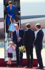 2017年7月19日，英國劍橋公爵伉儷威廉王子一家，飛抵德國柏林。 (法新社)