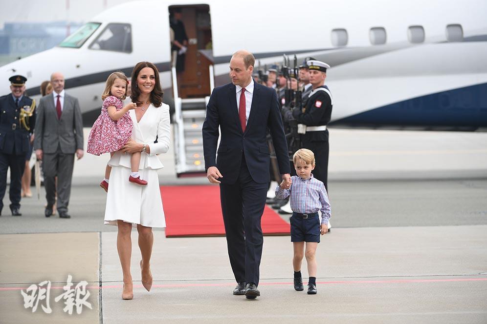 2017年7月17日，威廉王子一家抵達波蘭。 (法新社)
