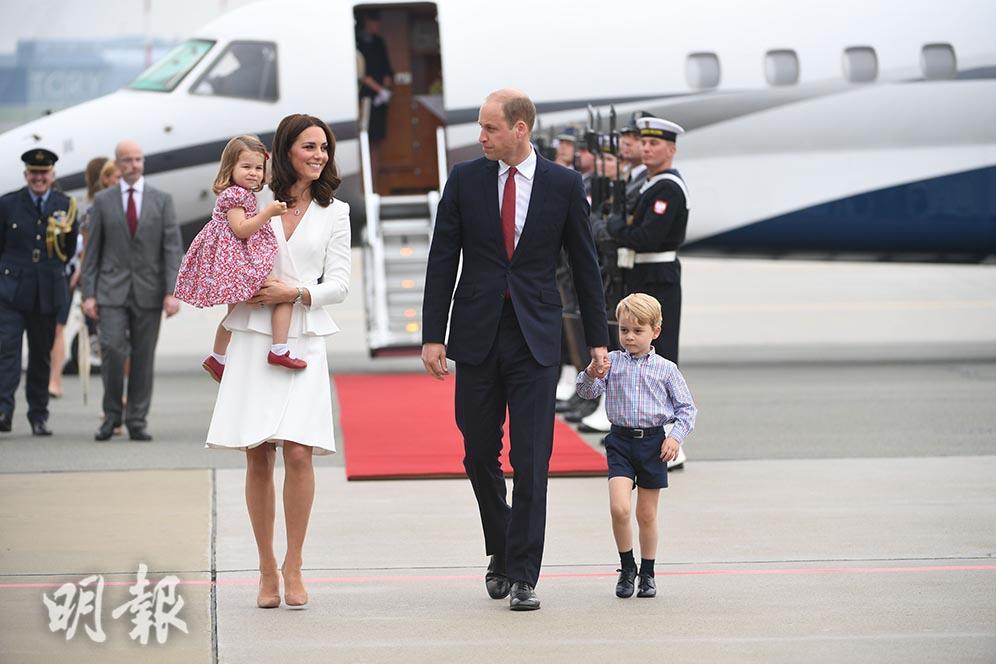 2017年7月17日，威廉王子一家抵達波蘭。 (法新社)