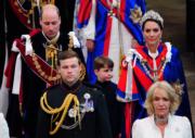 2023年5月6日英王查理斯三世加冕典禮，（後排左起）威廉、路易小王子和凱特（法新社）