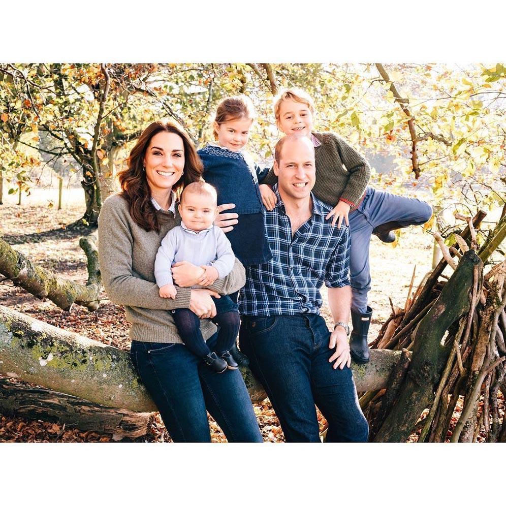 2018年12月，英國王室發布威廉王子、凱特全家福，一家五口幸福滿瀉。（Kensington Palace Instagram圖片）